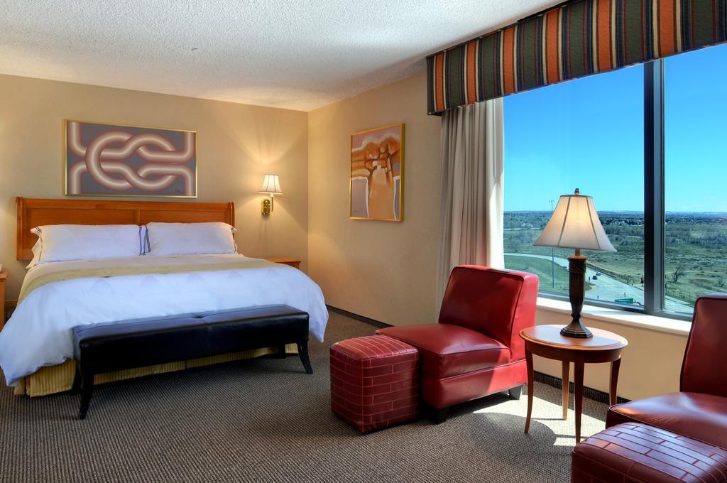 Red Lion Hotel Denver Southeast Aurora Room photo